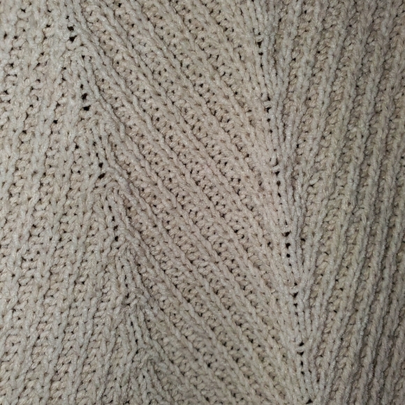 Beige Oversized Turtleneck Sweater - Picture 3 of 3